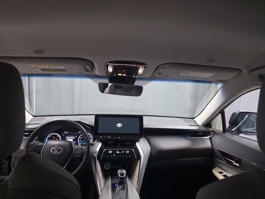 Used 2023 Toyota Venza XLE AWD/4WD image 15