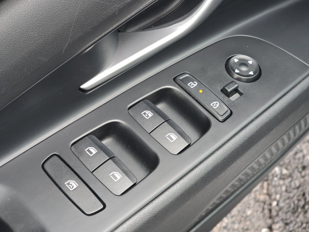 Used 2025 Hyundai Elantra SEL image 23