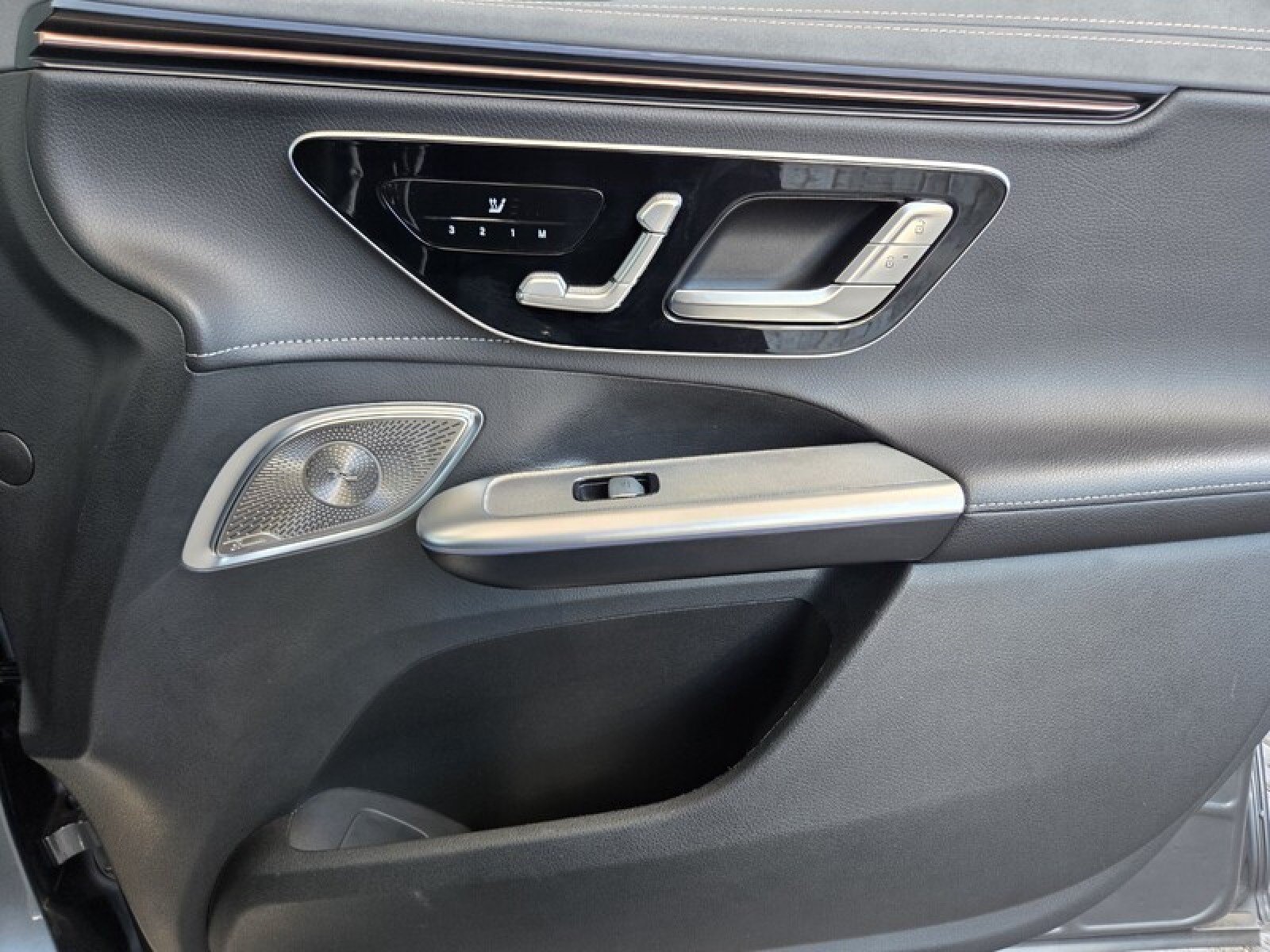 Certified 2023 Mercedes-Benz EQE 350+ SUV image 21