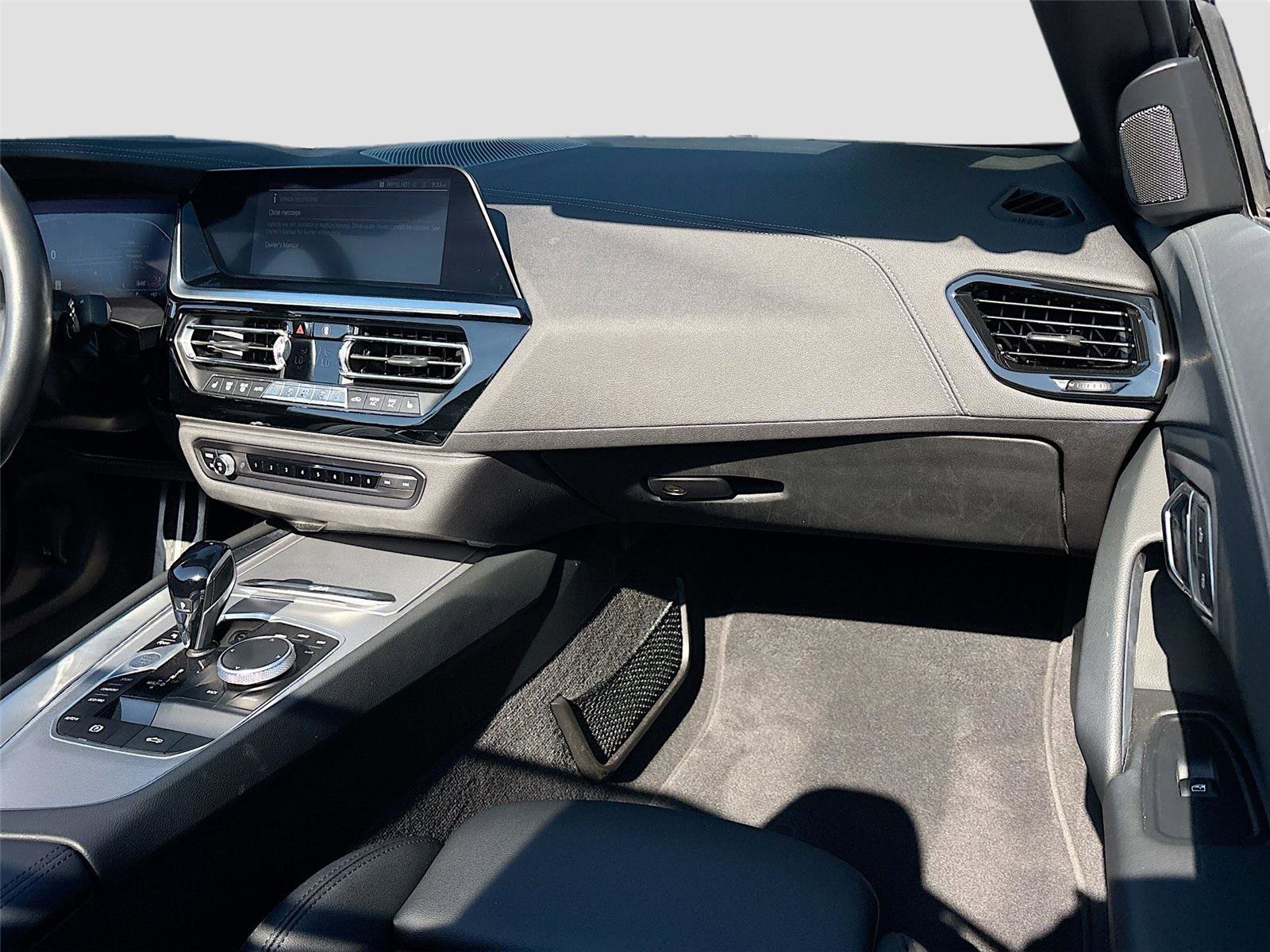 Used 2022 BMW Z4 sDrive30i w/ Premium Package image 29