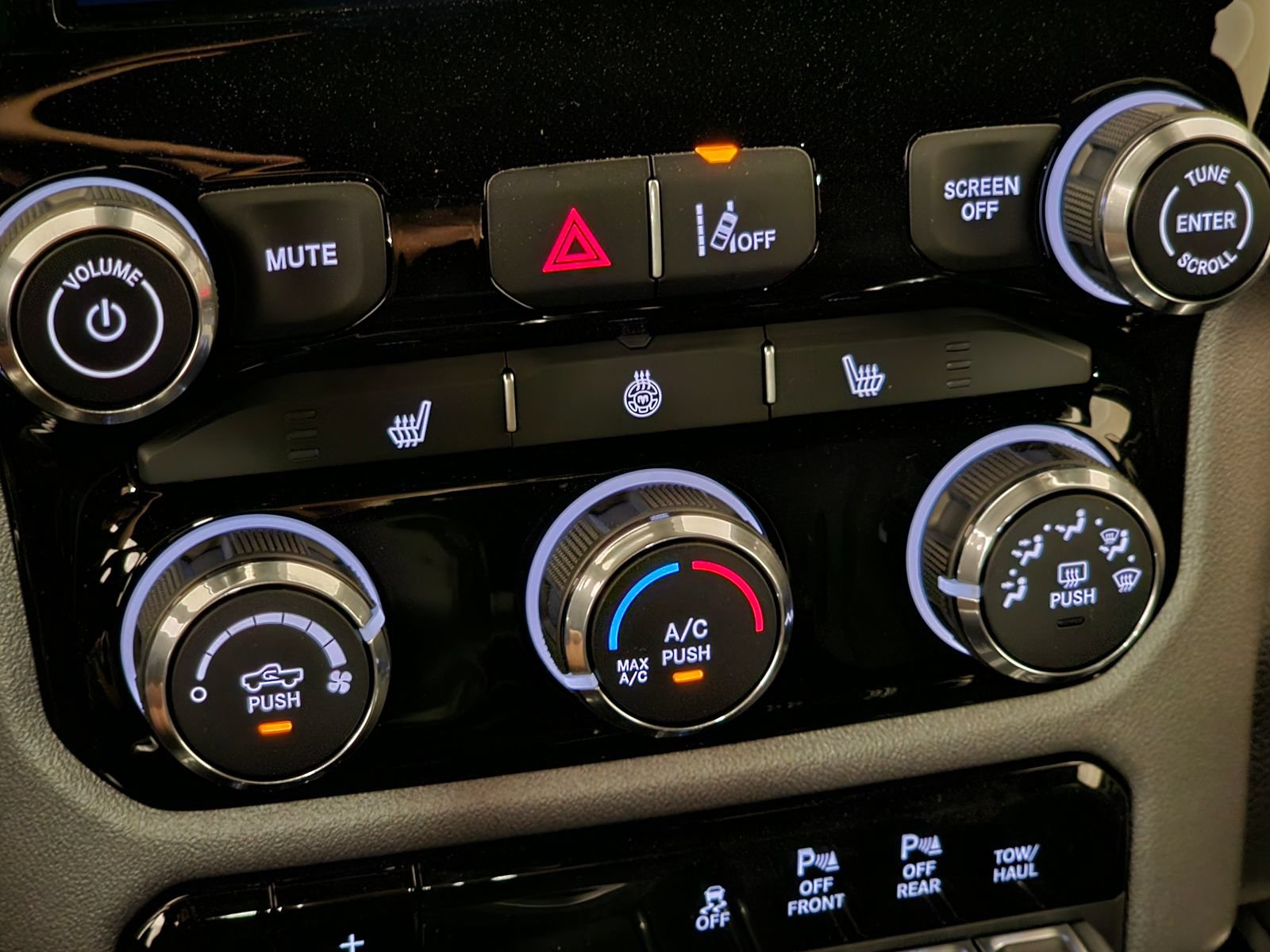 New 2026 RAM 1500 Big Horn AWD/4WD image 11