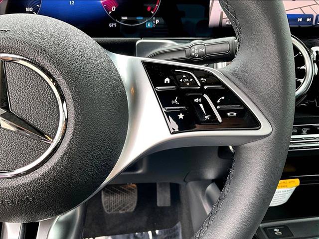 New 2026 Mercedes-Benz GLB 250 image 21