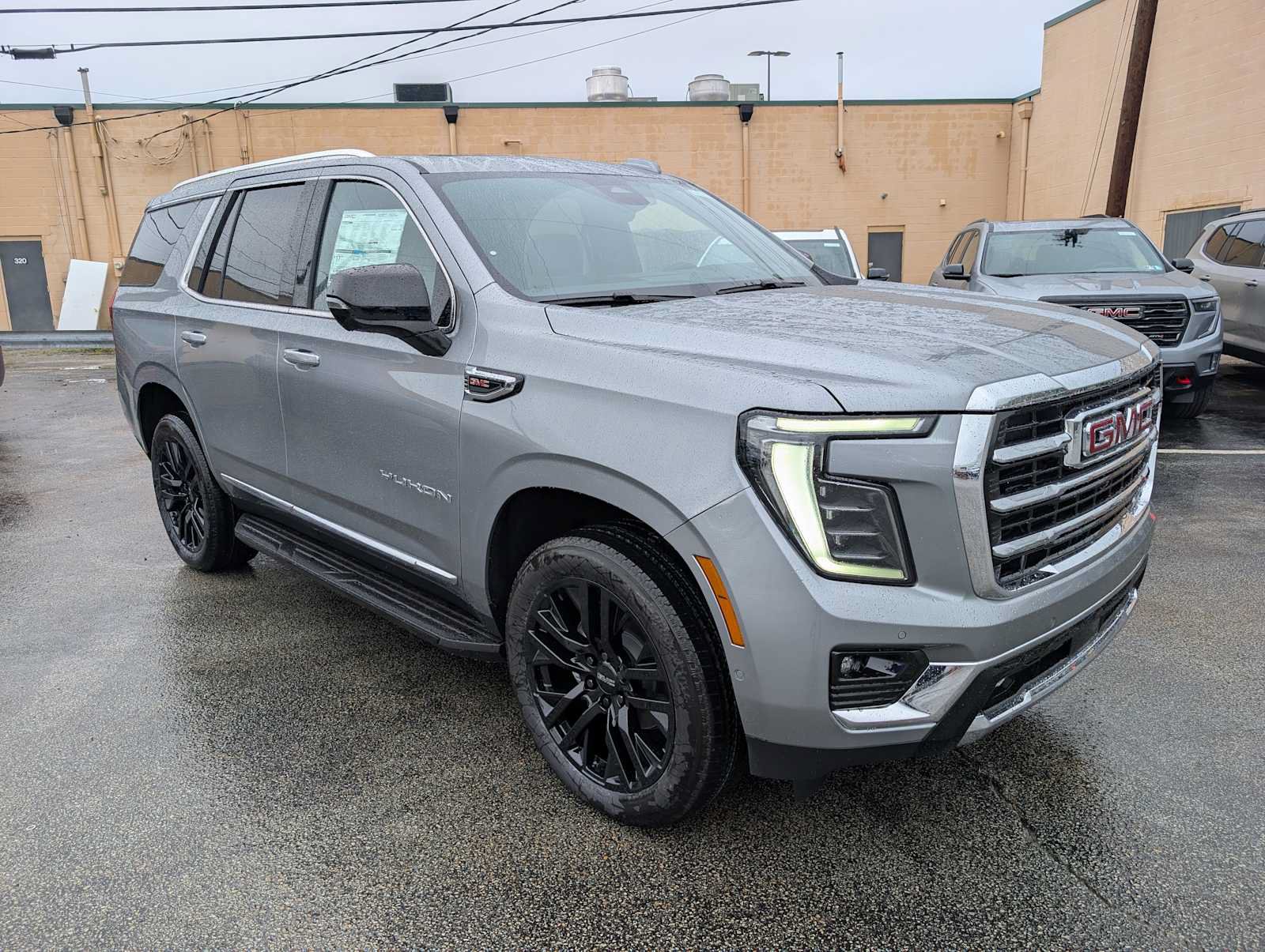 New 2026 GMC Yukon Elevation w/ LPO, Elevation Black Package AWD/4WD image 6