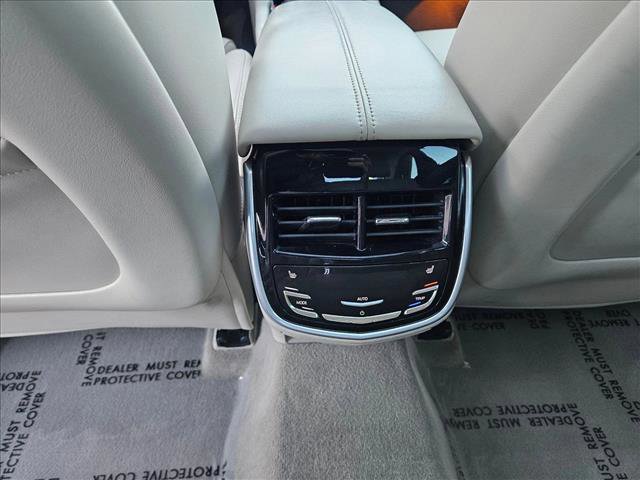 Used 2013 Cadillac XTS Premium image 16