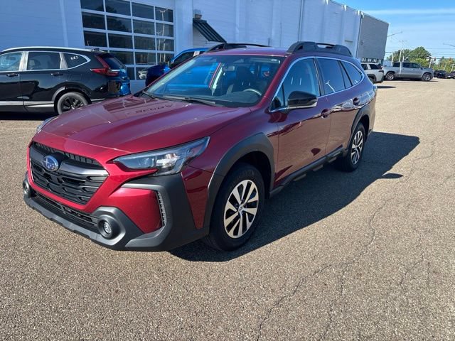 Used 2024 Subaru Outback Premium AWD/4WD image 1
