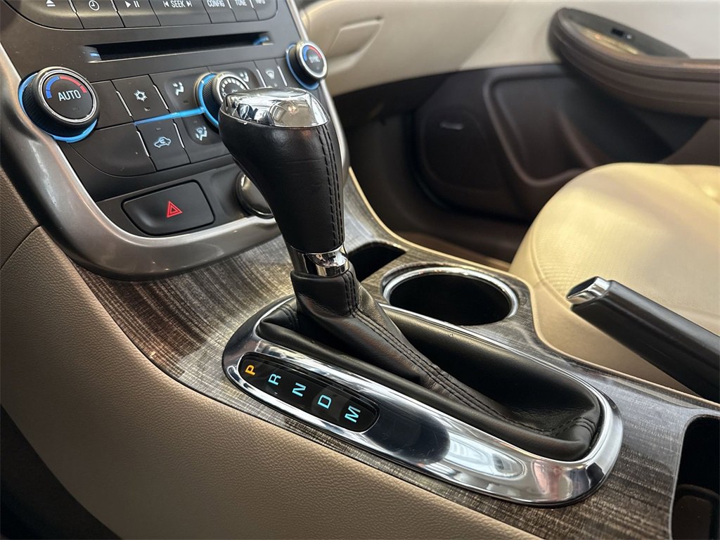 Used 2014 Chevrolet Malibu LT image 21