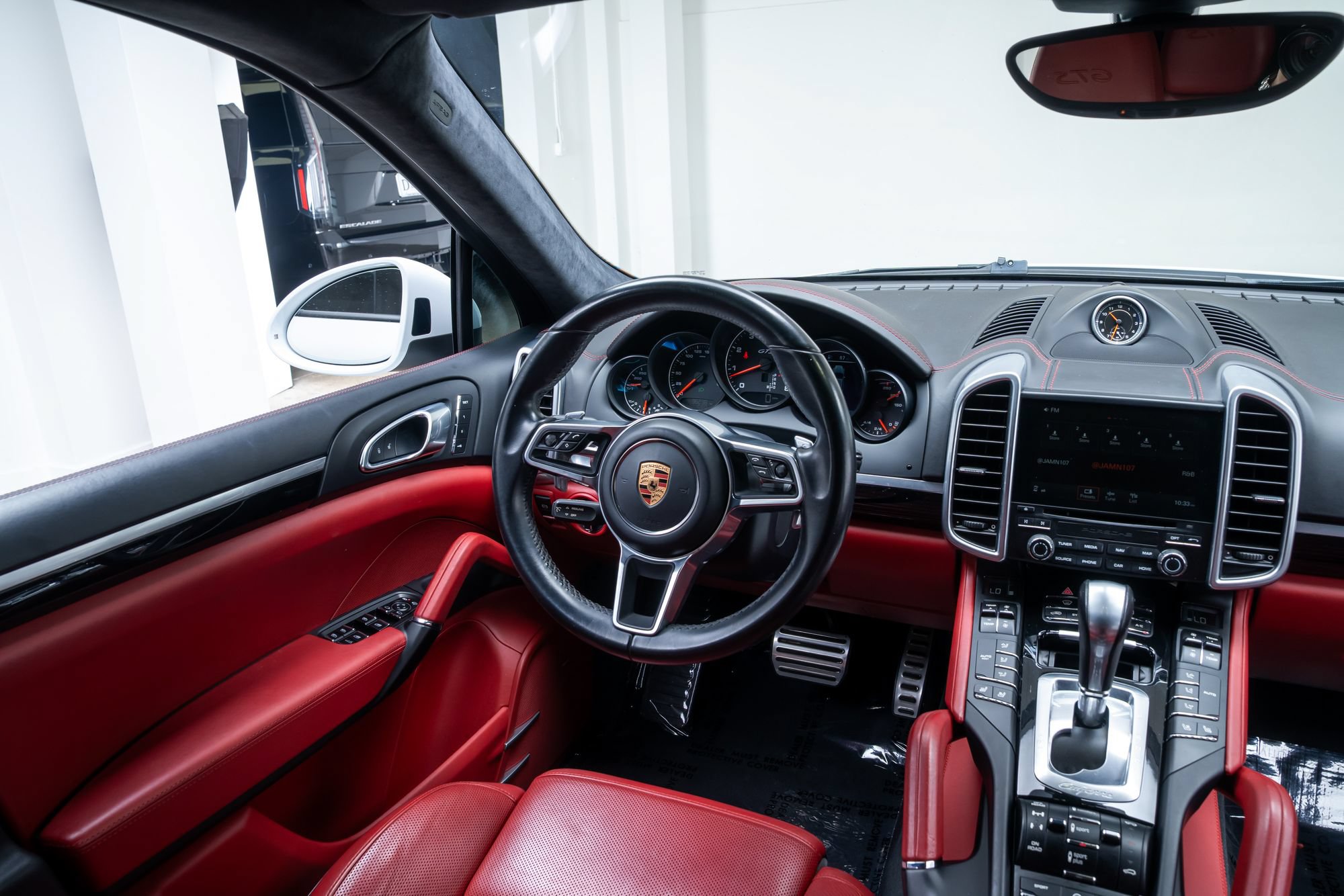 Used 2018 Porsche Cayenne GTS AWD/4WD image 8