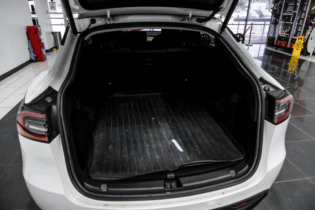 Used 2023 Tesla Model Y Long Range AWD/4WD image 61