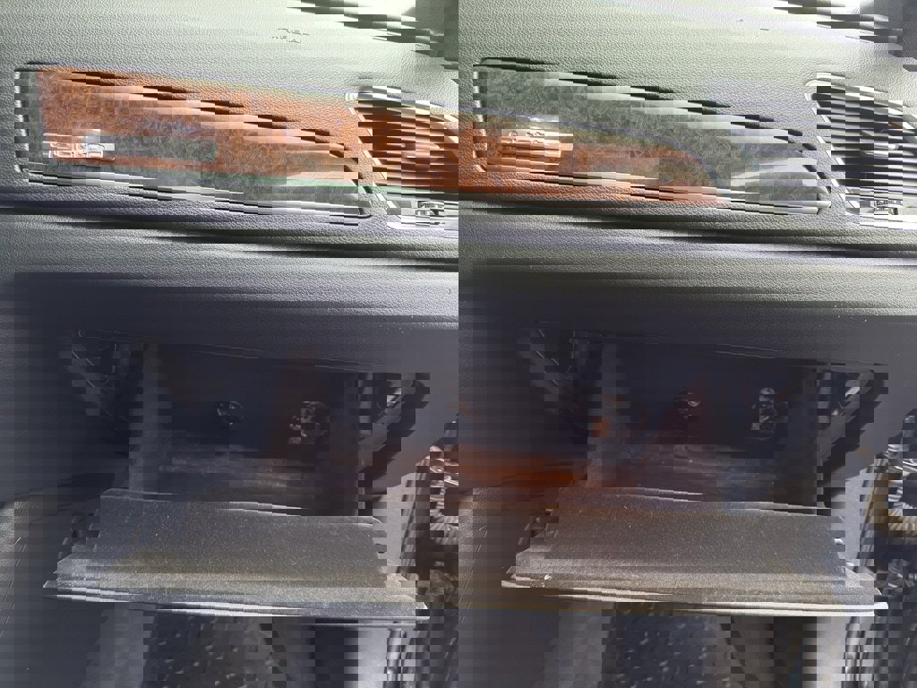 Used 2018 Audi Q3 2.0T Premium Plus w/ Premium Plus Package image 36