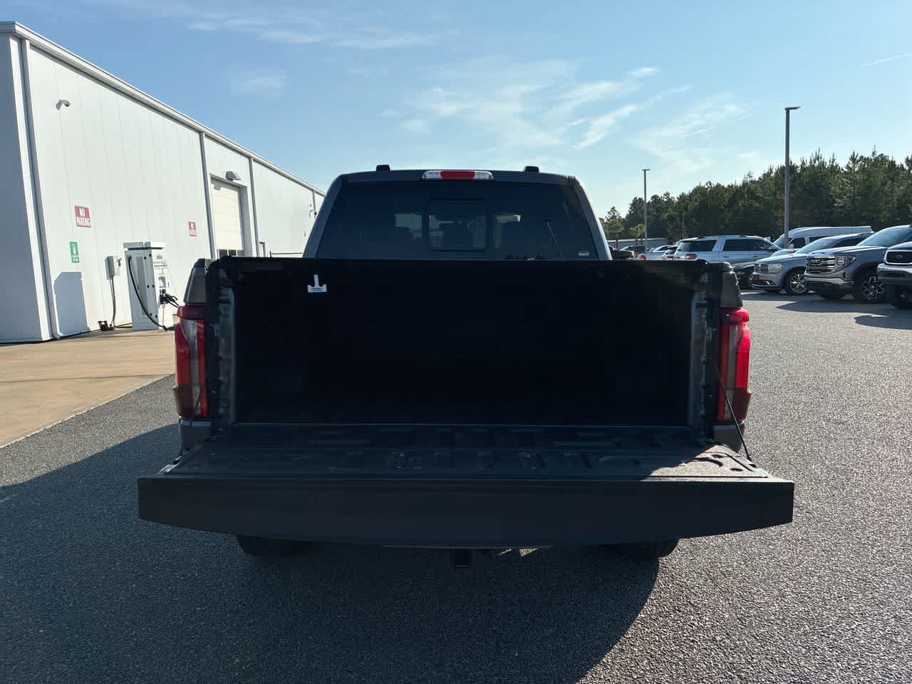 Used 2025 Ford F150 Lariat w/ Equipment Group 501A Mid AWD/4WD image 27