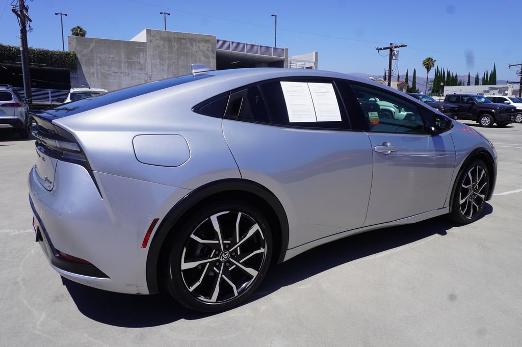 Used 2023 Toyota Prius Prime FWD image 7