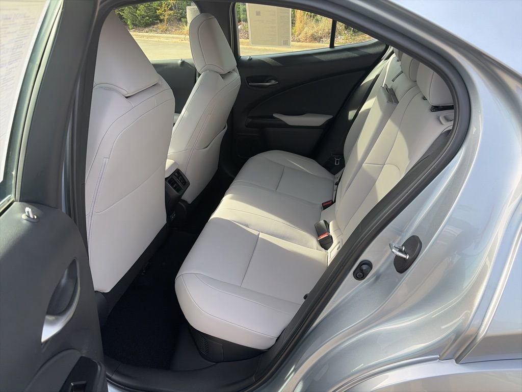 Certified 2025 Lexus UX 300h FWD w/ Accessory Package (Z2) image 13