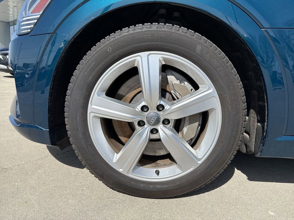 Used 2019 Audi e-tron Premium Plus image 10