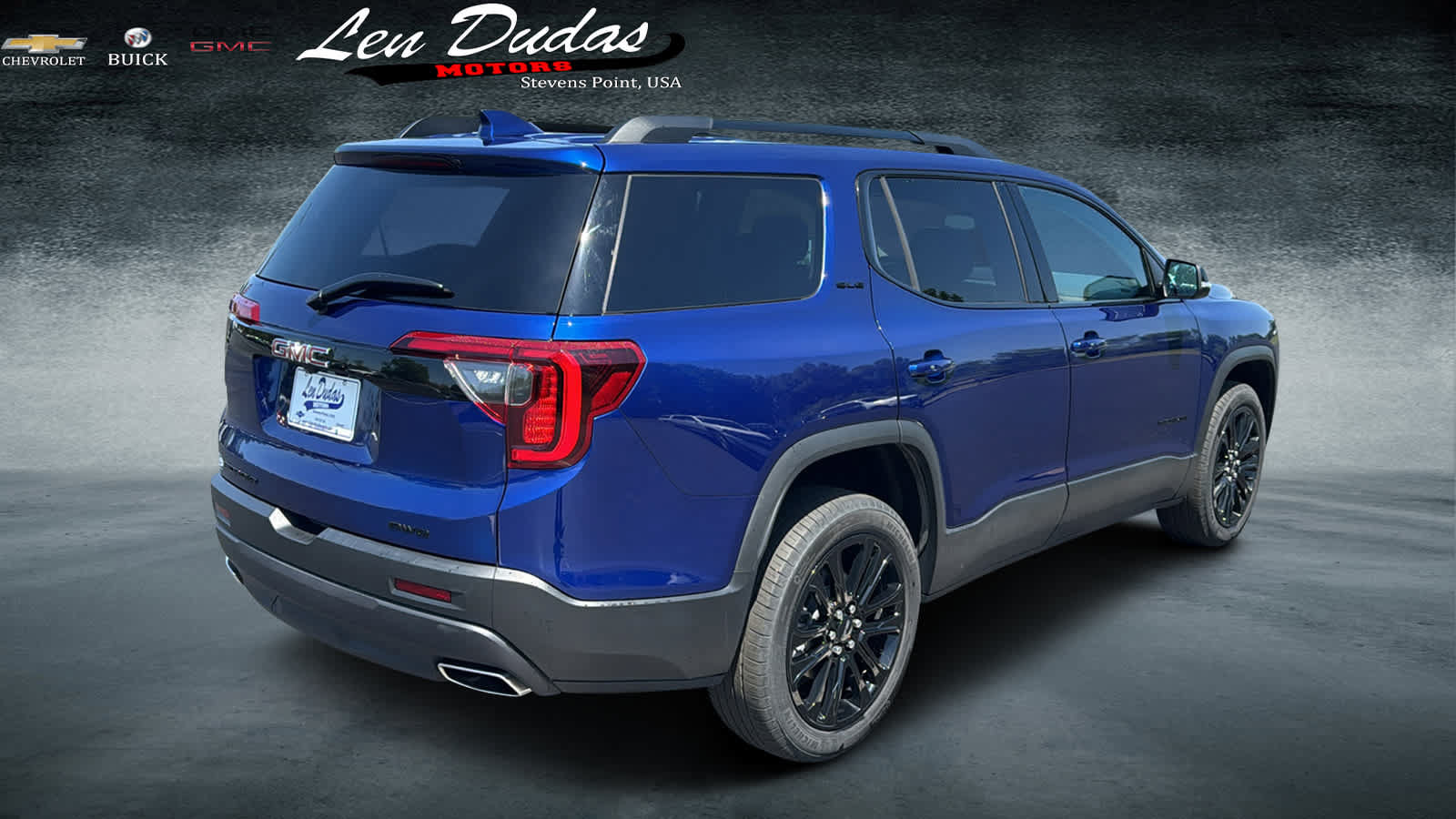 Used 2023 GMC Acadia SLE w/ Driver Convenience Package AWD/4WD image 4