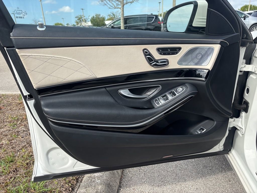 Used 2020 Mercedes-Benz S 560 Sedan image 11