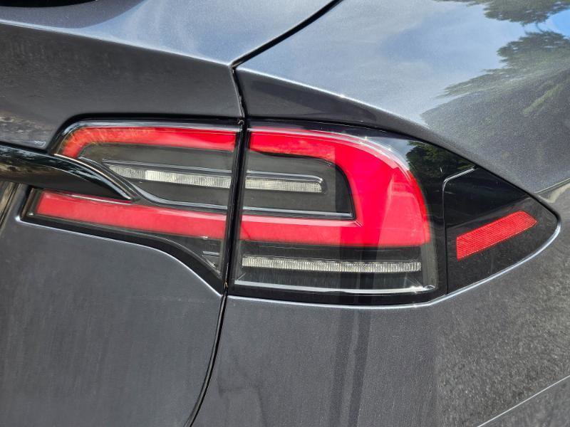 Used 2023 Tesla Model X AWD/4WD image 30