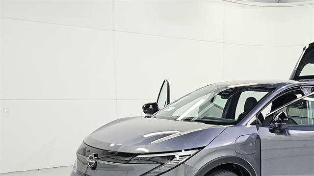 New 2026 Nissan Leaf SV+ w/ Floor Mat Package (SV+) FWD image 30