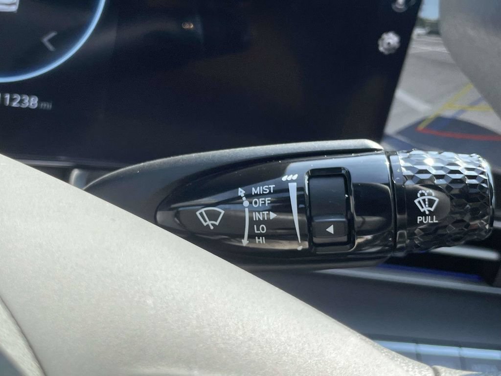 Certified 2024 Hyundai Elantra SEL FWD image 29