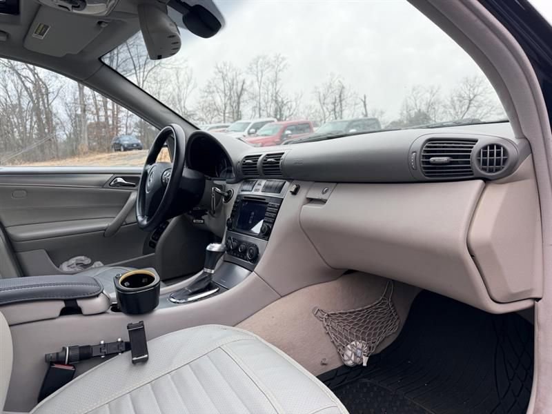 Used 2005 Mercedes-Benz C 230 Sedan image 12