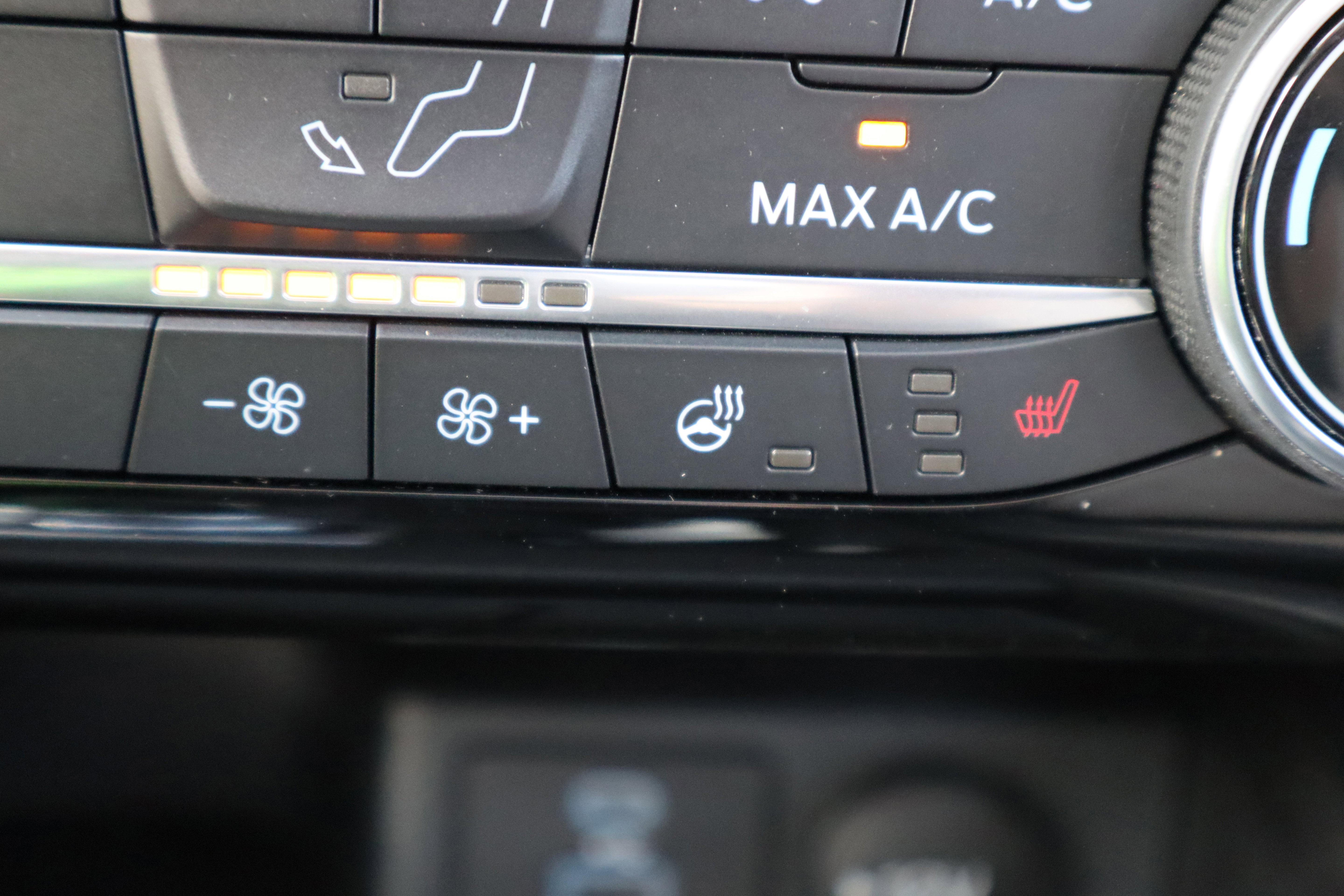 Used 2022 Ford Escape Titanium w/ Titanium Elite Package image 25