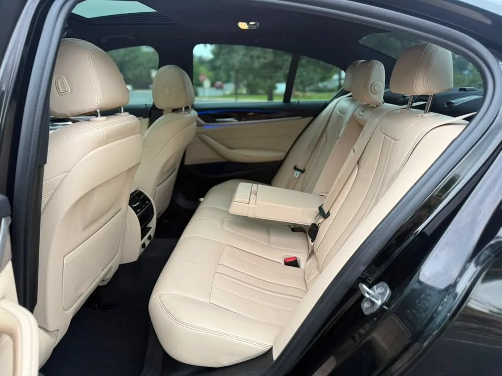 Used 2019 BMW 530i xDrive AWD/4WD image 18