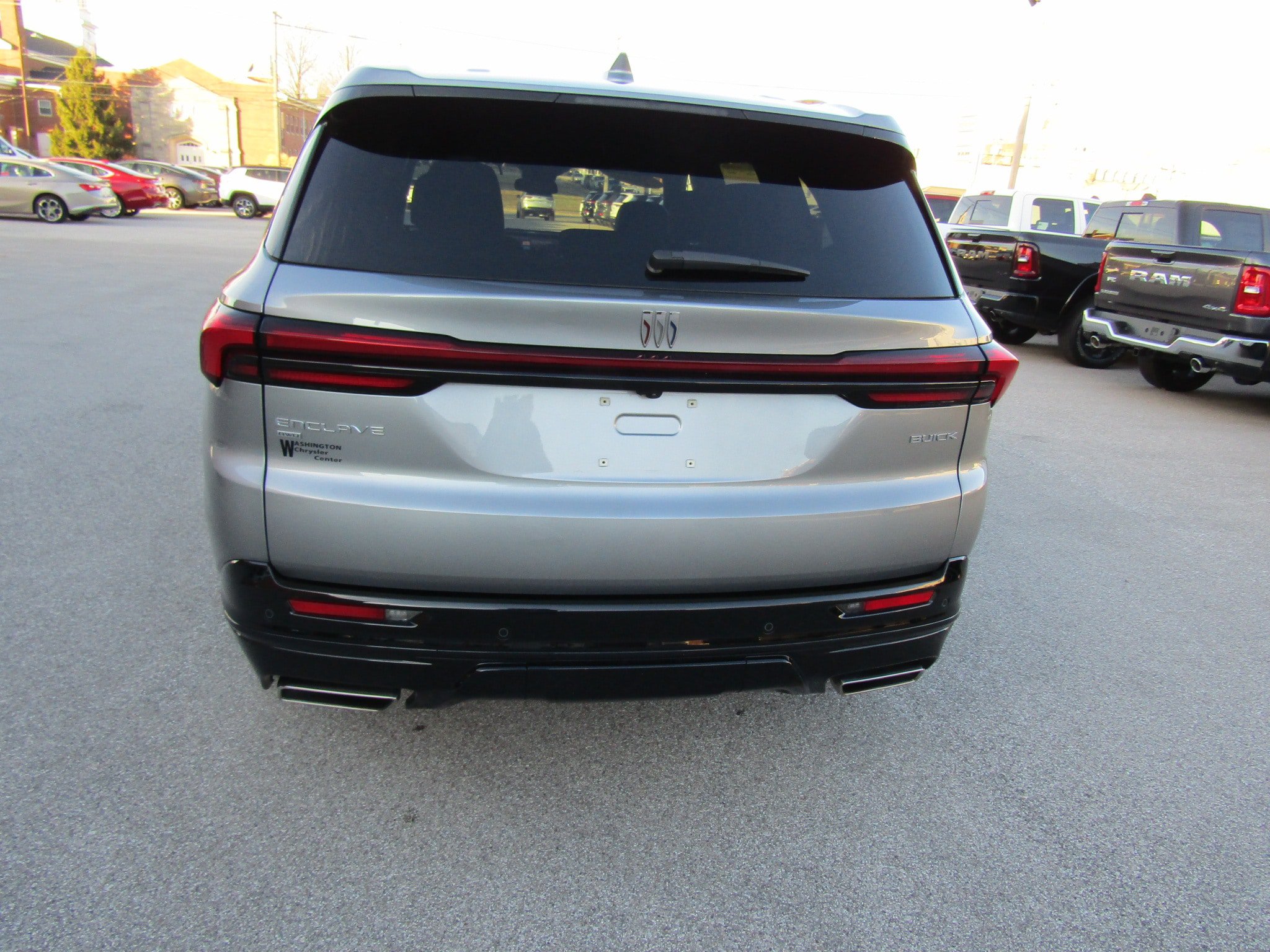Used 2025 Buick Enclave Sport Touring AWD/4WD image 4