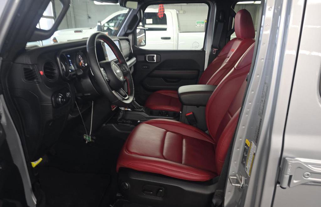 Used 2024 Jeep Wrangler Unlimited Rubicon 392 AWD/4WD image 7
