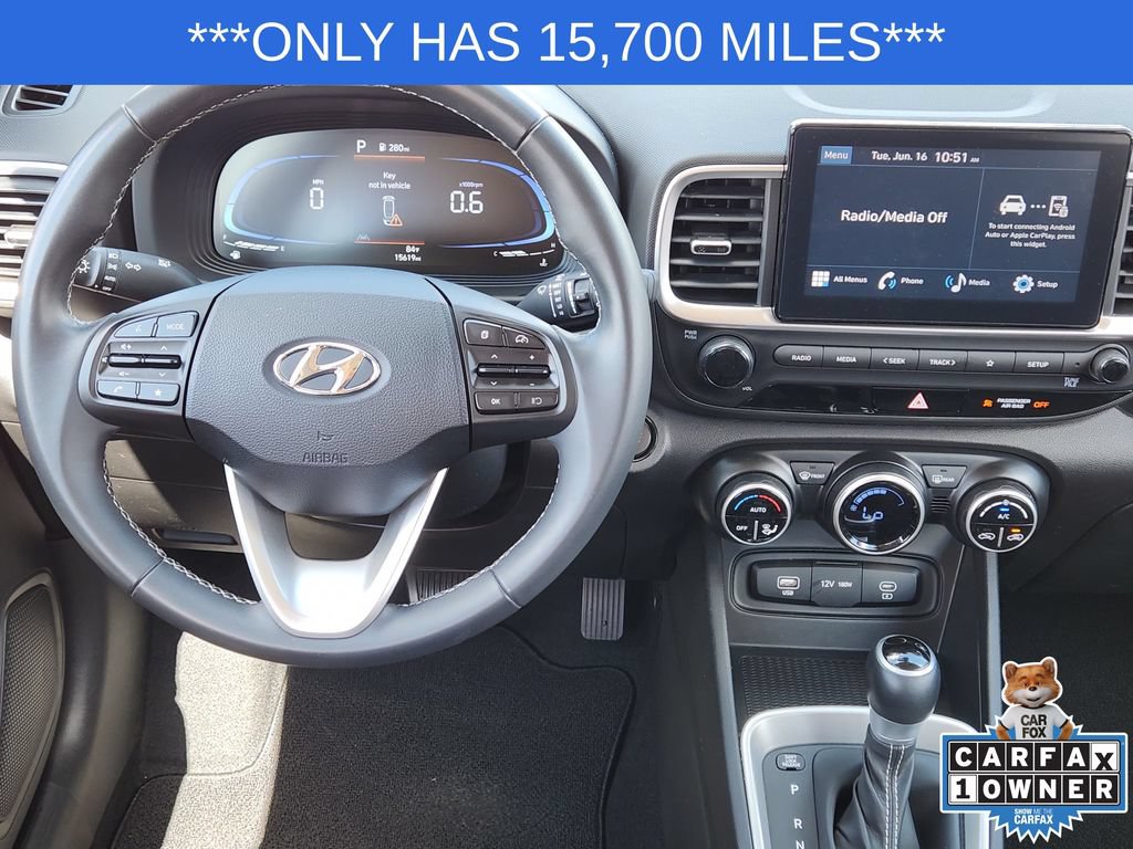 Used 2024 Hyundai Venue SEL FWD image 28
