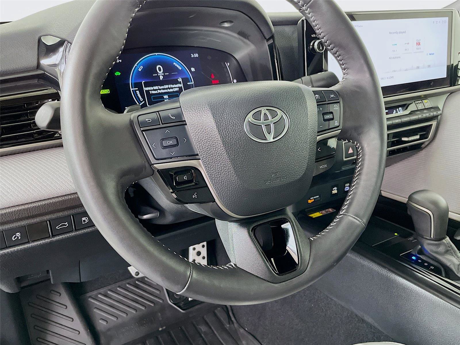 Used 2025 Toyota Camry SE w/ Multimedia Upgrade Package FWD image 15