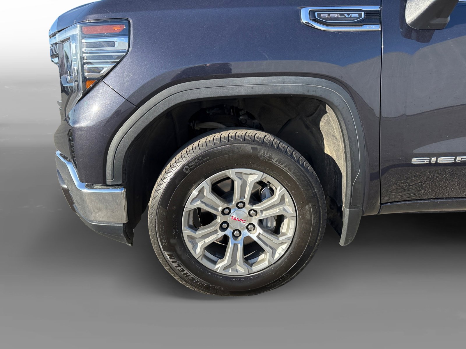 Used 2025 GMC Sierra 1500 SLT image 9