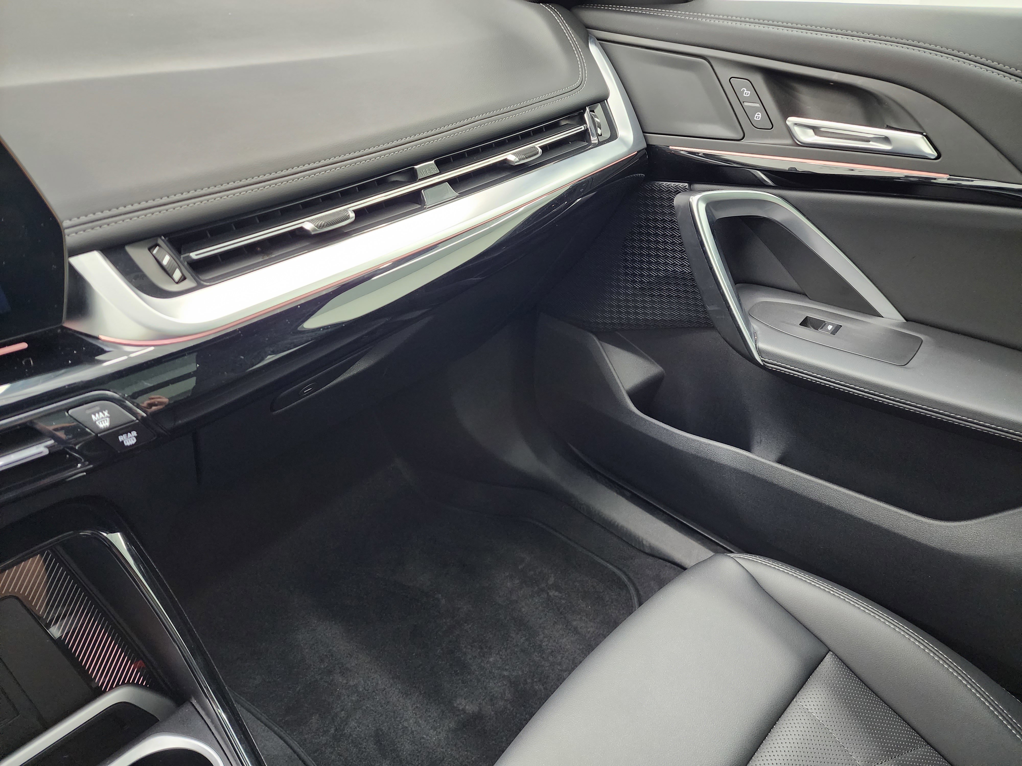 Used 2025 BMW X1 xDrive28i image 12