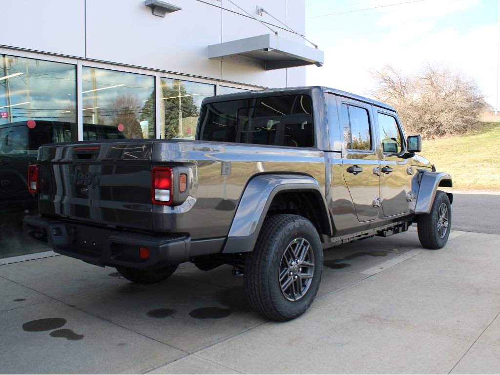 New 2026 Jeep Gladiator Sport image 8