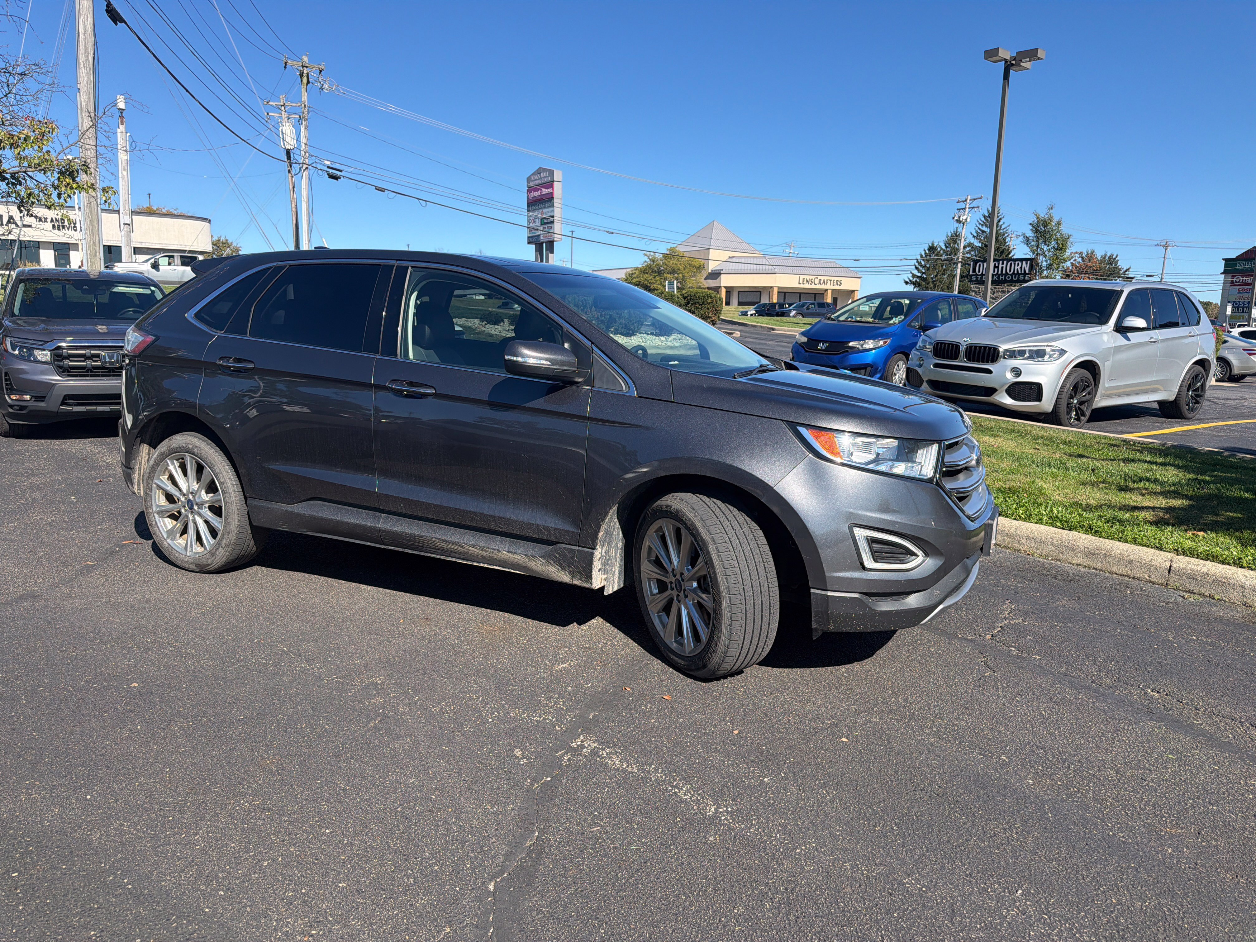 Used 2018 Ford Edge Titanium w/ Equipment Group 301A AWD/4WD image 12