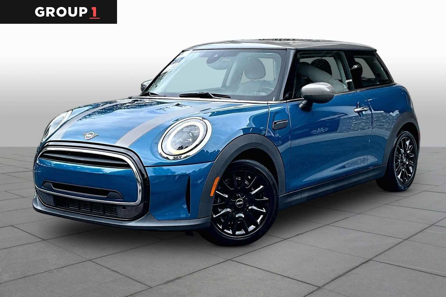 Used 2022 MINI Cooper 2-Door Hardtop FWD video 1