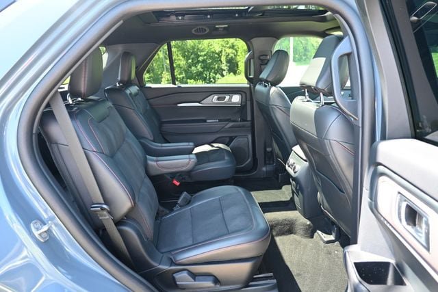 Used 2025 Ford Explorer ST AWD/4WD image 21