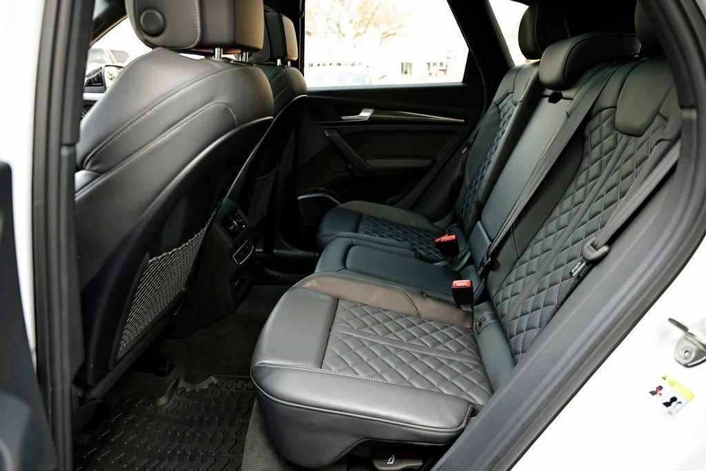 Used 2024 Audi SQ5 Premium Plus w/ Premium Plus Package image 25