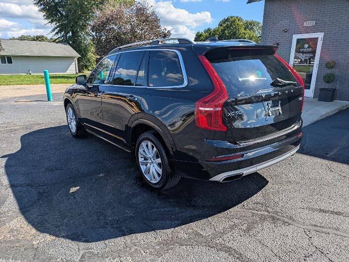 Used 2016 Volvo XC90 T6 Momentum w/ Momentum Plus Package AWD/4WD image 4