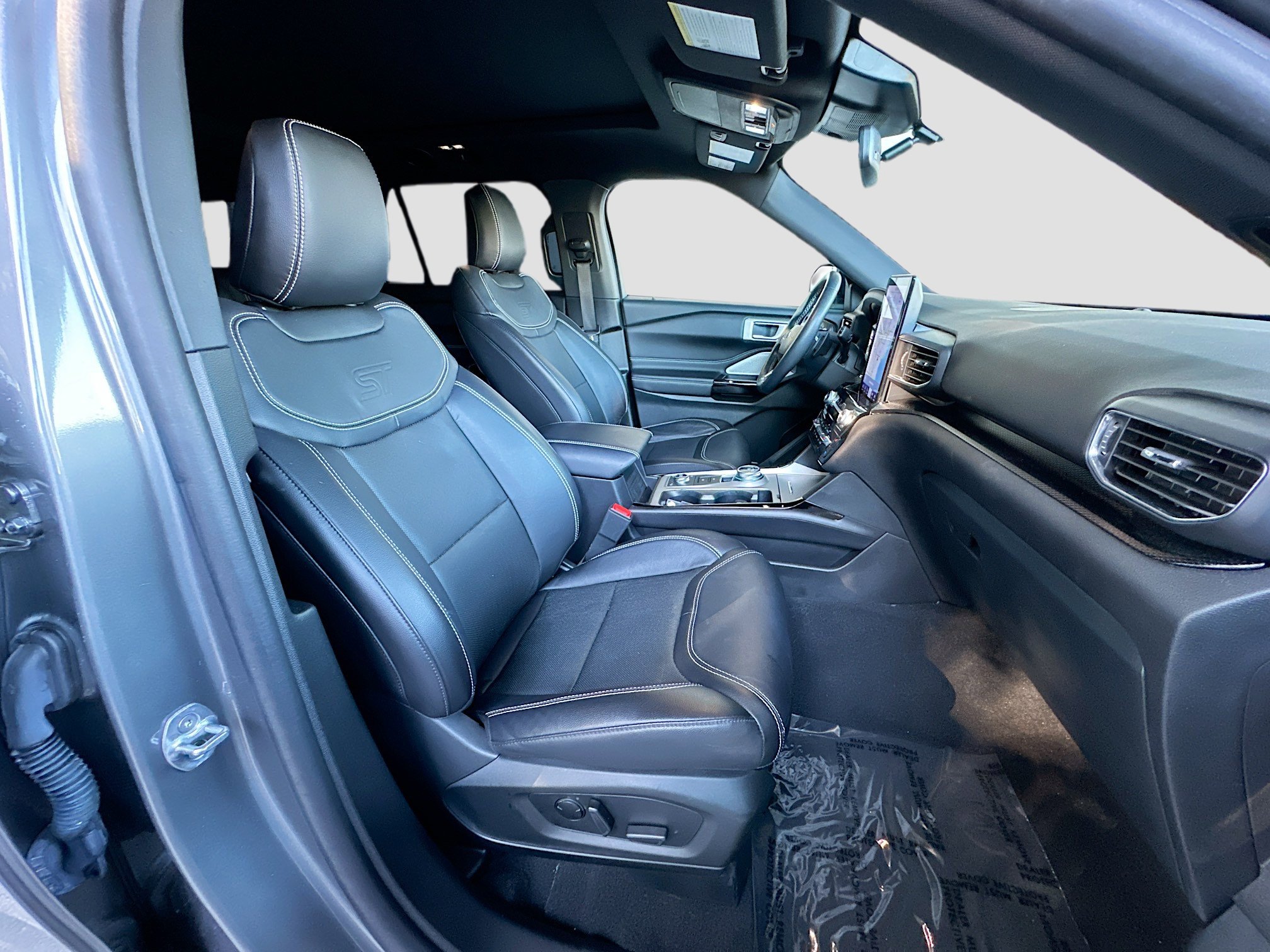 Used 2023 Ford Explorer ST w/ Equipment Group 401A image 31