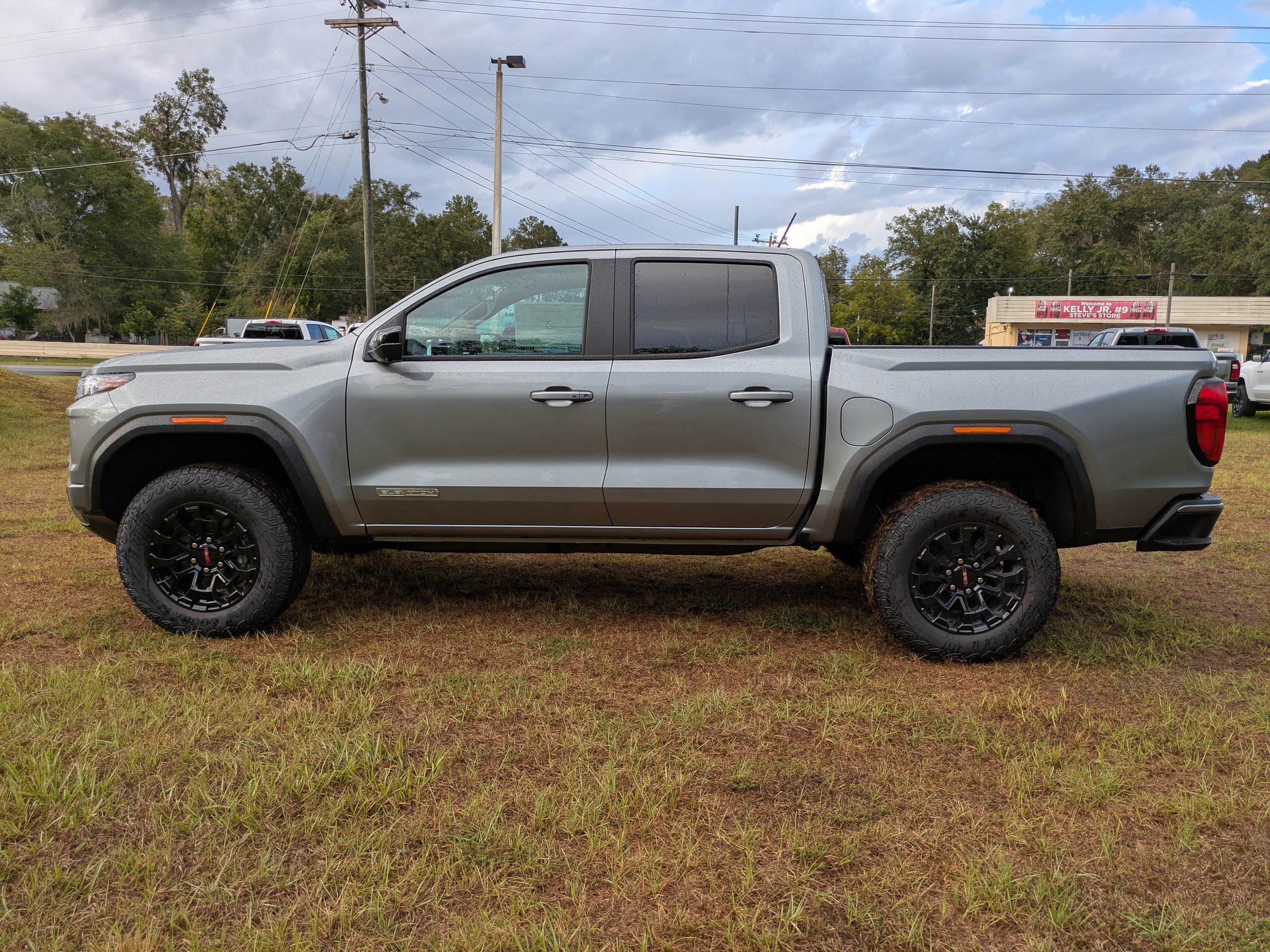New 2026 GMC Canyon Elevation w/ Convenience Package RWD image 7