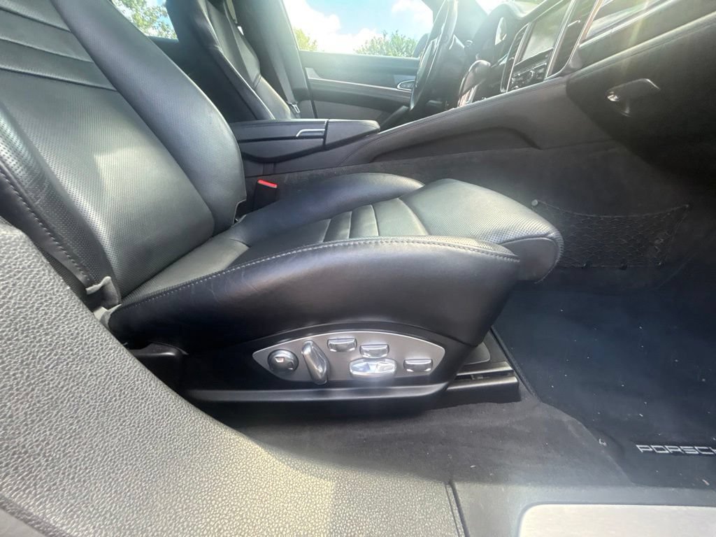 Used 2015 Porsche Panamera AWD/4WD image 51