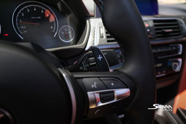 Used 2018 BMW M4 Convertible image 34