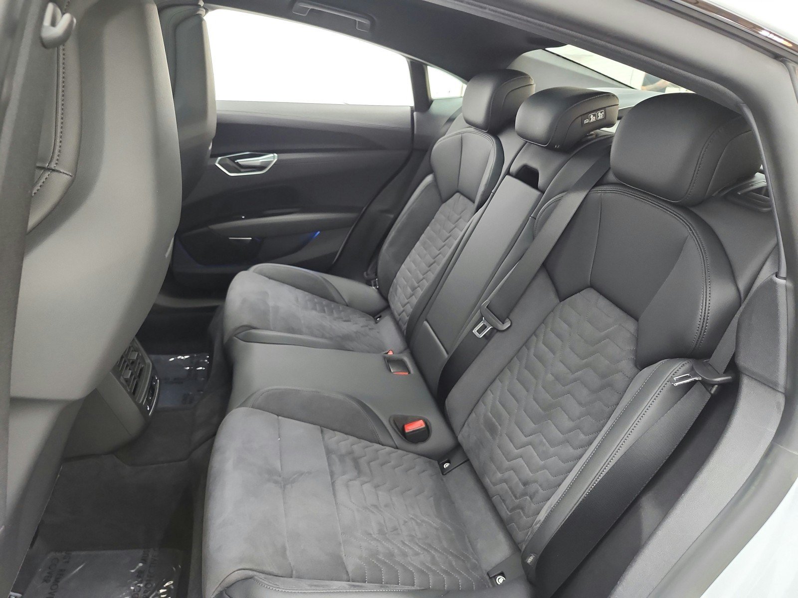 Used 2023 Audi e-tron GT Prestige w/ Prestige Package AWD/4WD image 15