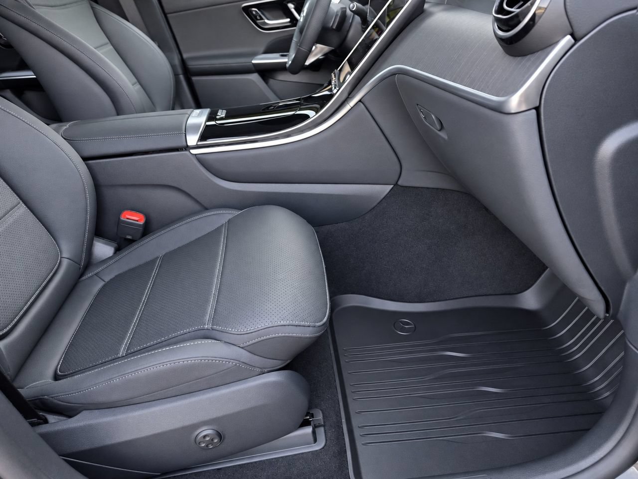 New 2027 Mercedes-Benz GLC 300 4MATIC image 39