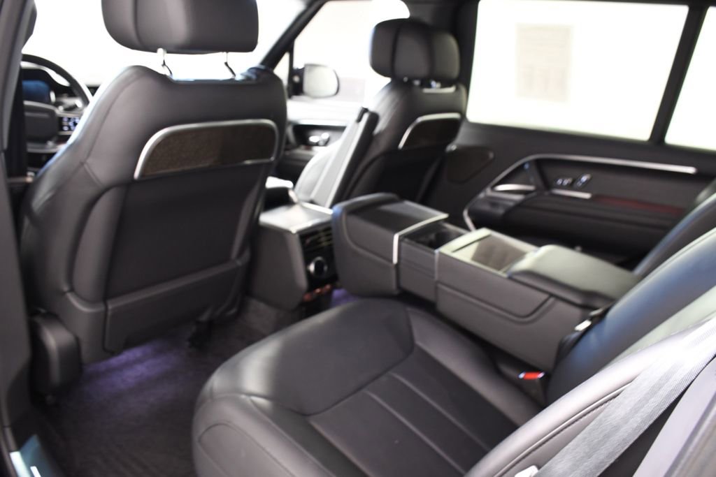 Used 2025 Land Rover Range Rover Long Wheelbase Autobiography image 26