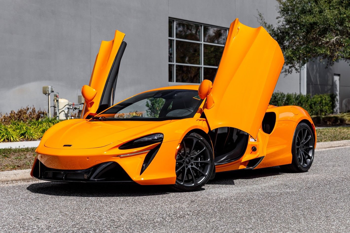 New 2026 McLaren Artura RWD image 29