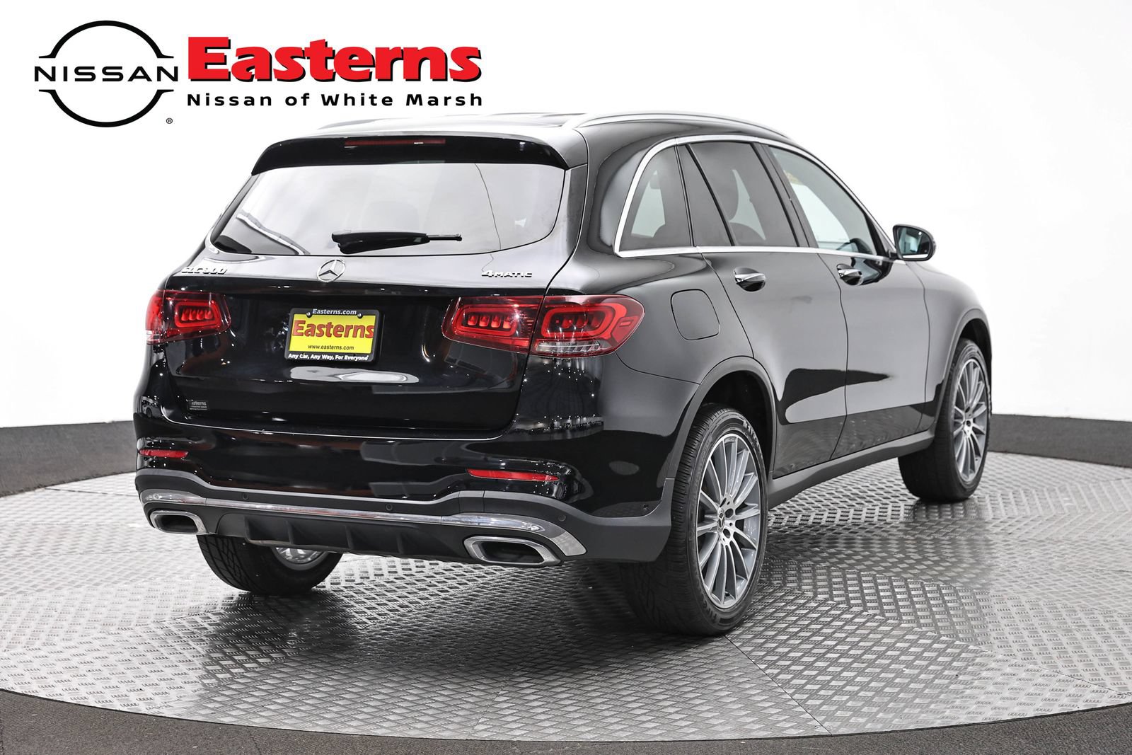 Used 2022 Mercedes-Benz GLC 300 4MATIC w/ AMG Line image 5