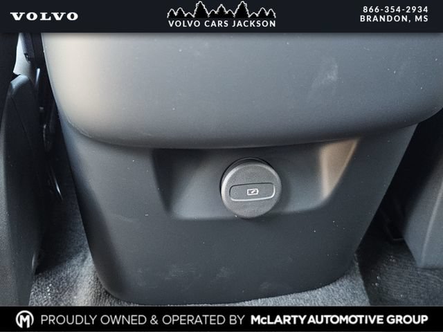 Certified 2026 Volvo XC90 B6 Plus w/ Protection Package Premier AWD/4WD image 19