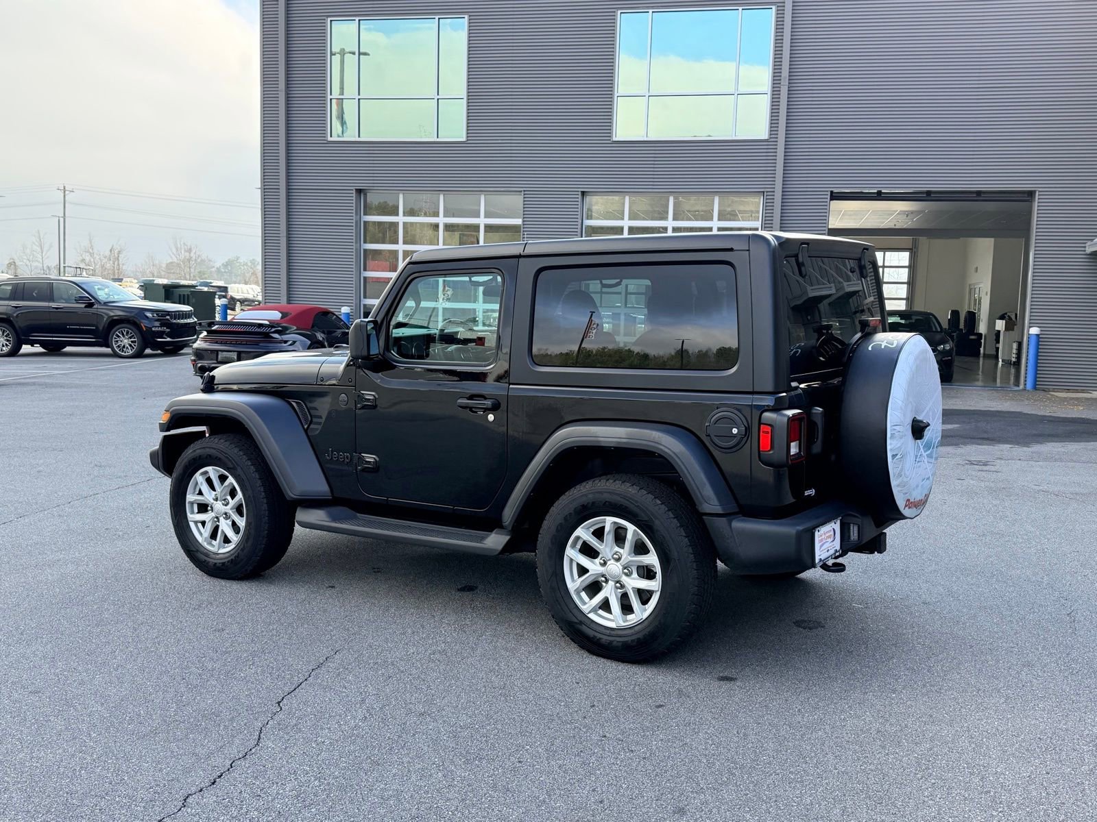 Used 2023 Jeep Wrangler Sport S image 7