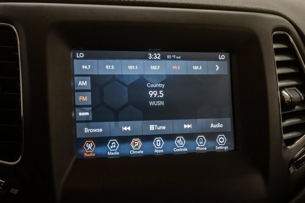 Used 2019 Jeep Compass Latitude w/ Popular Equipment Group AWD/4WD image 18