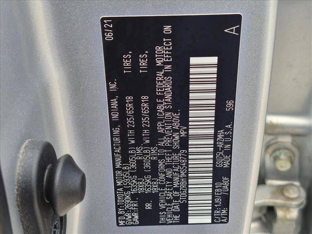 Used 2021 Toyota Highlander XLE AWD/4WD image 26